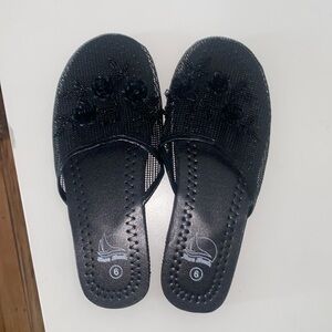 Mesh slippers